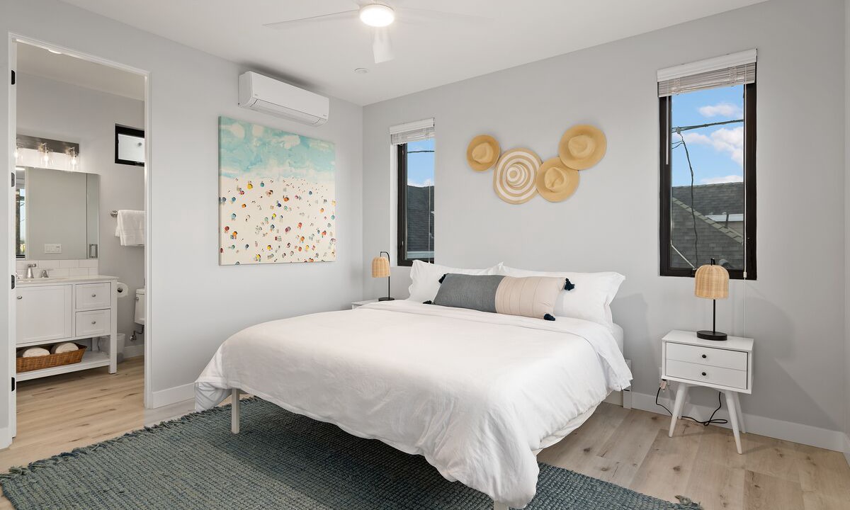 Photo of Bedroom in South Mission Beach