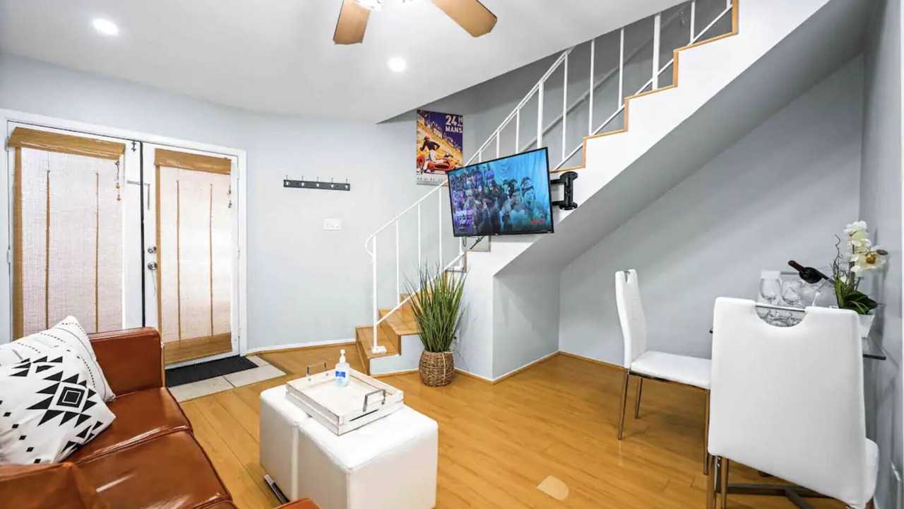 Photo of Livingroom in Belmont Shore