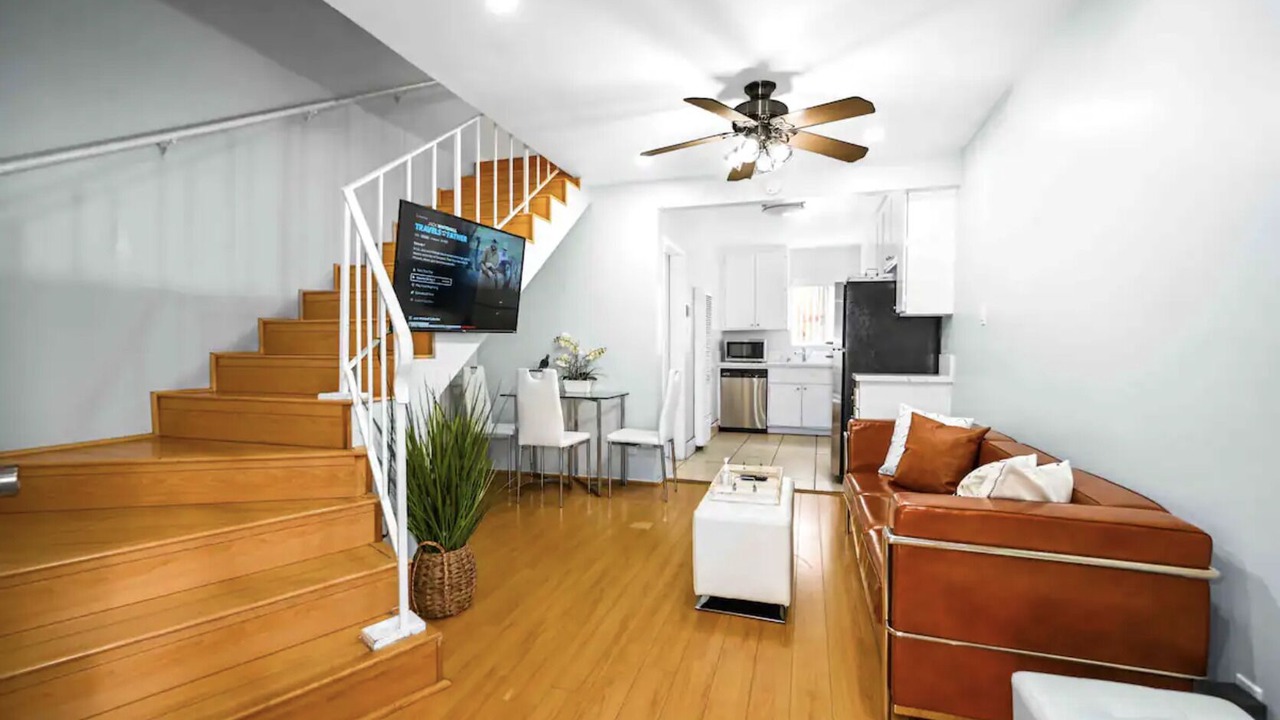 Photo of Livingroom in Belmont Shore