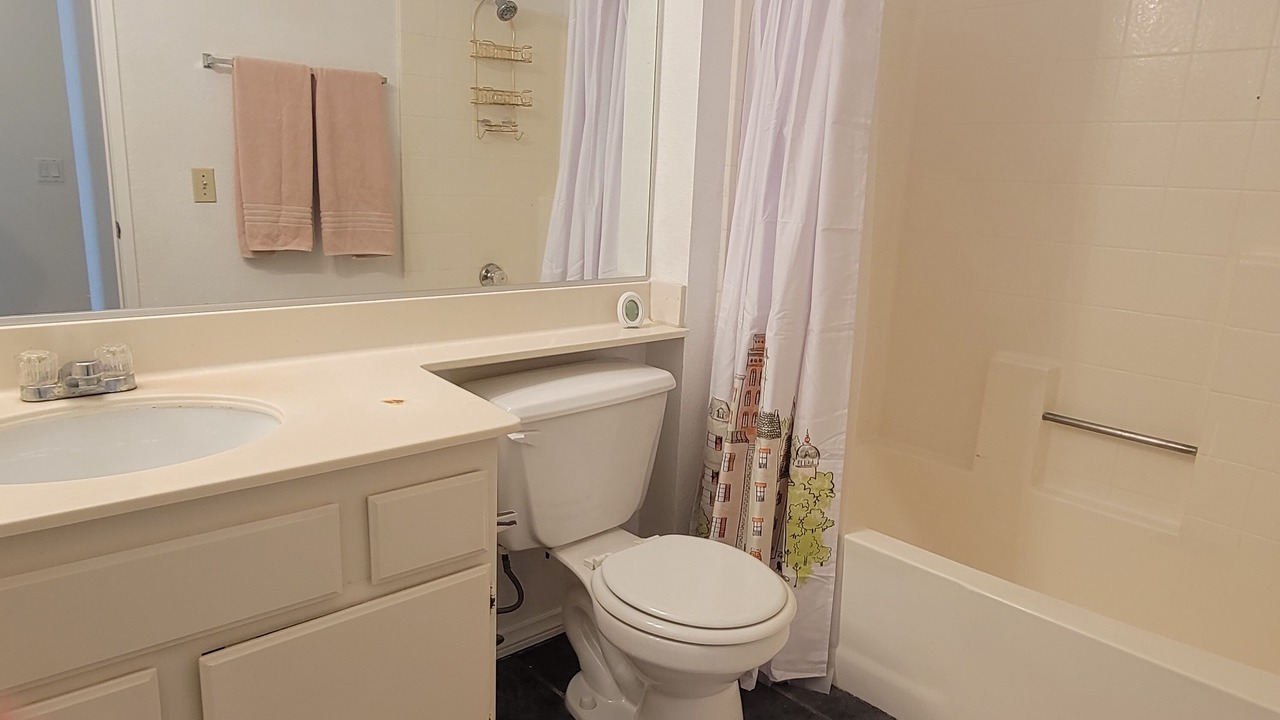 Photo of Bathroom in Stevenson Ranch