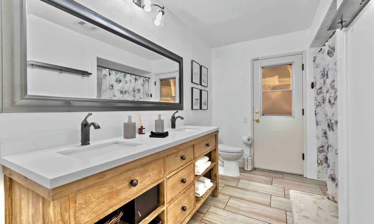 Photo of Bathroom in Rancho San Diego