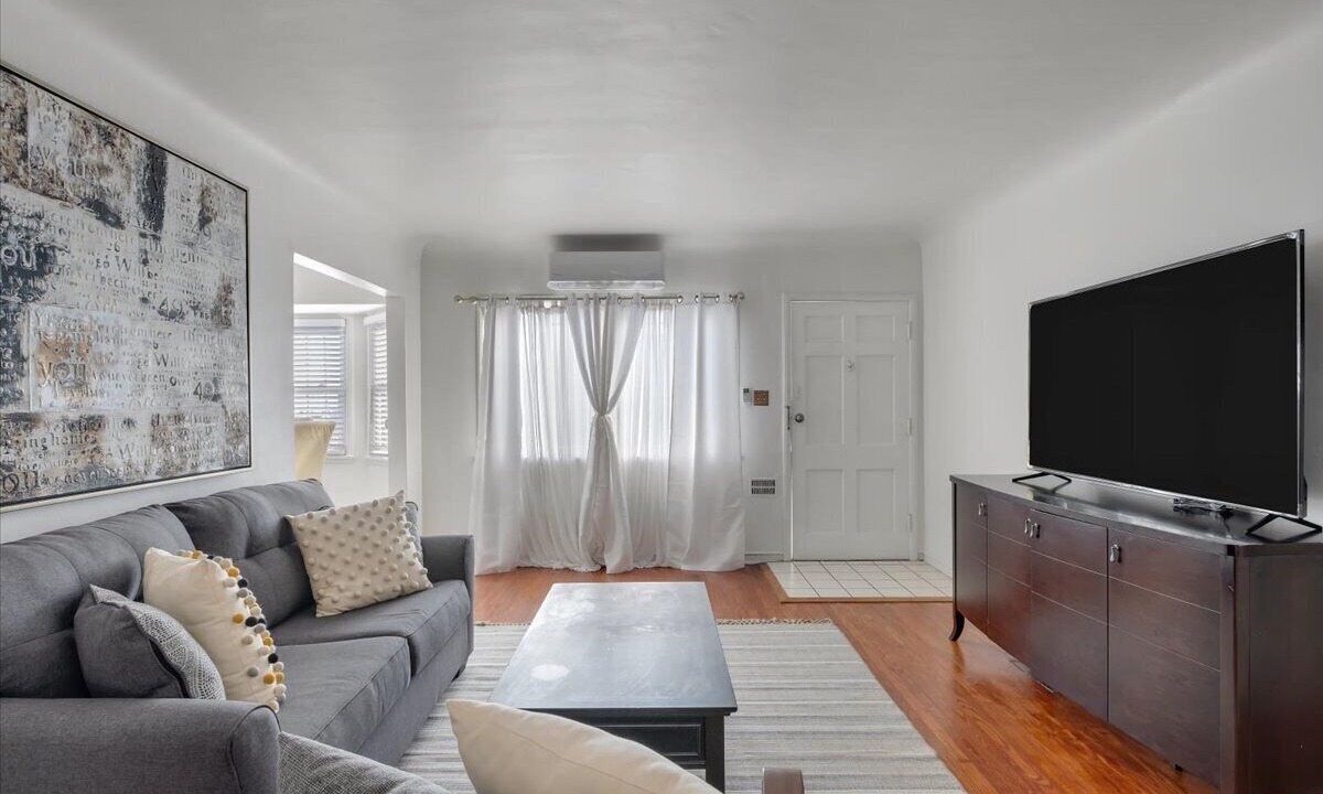Photo of Livingroom in View Park-Windsor Hills