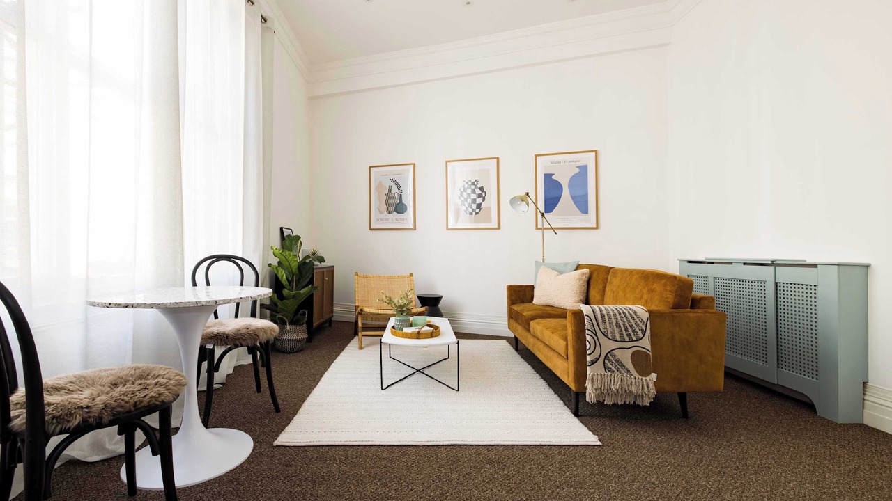 Photo of Livingroom in Earl's Court
