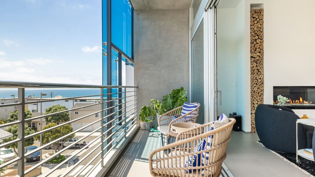 Photo of Patio Balcony in The Strand