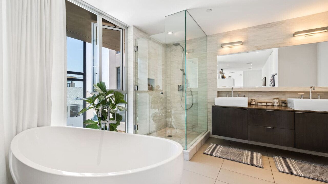 Photo of Bathroom in The Strand