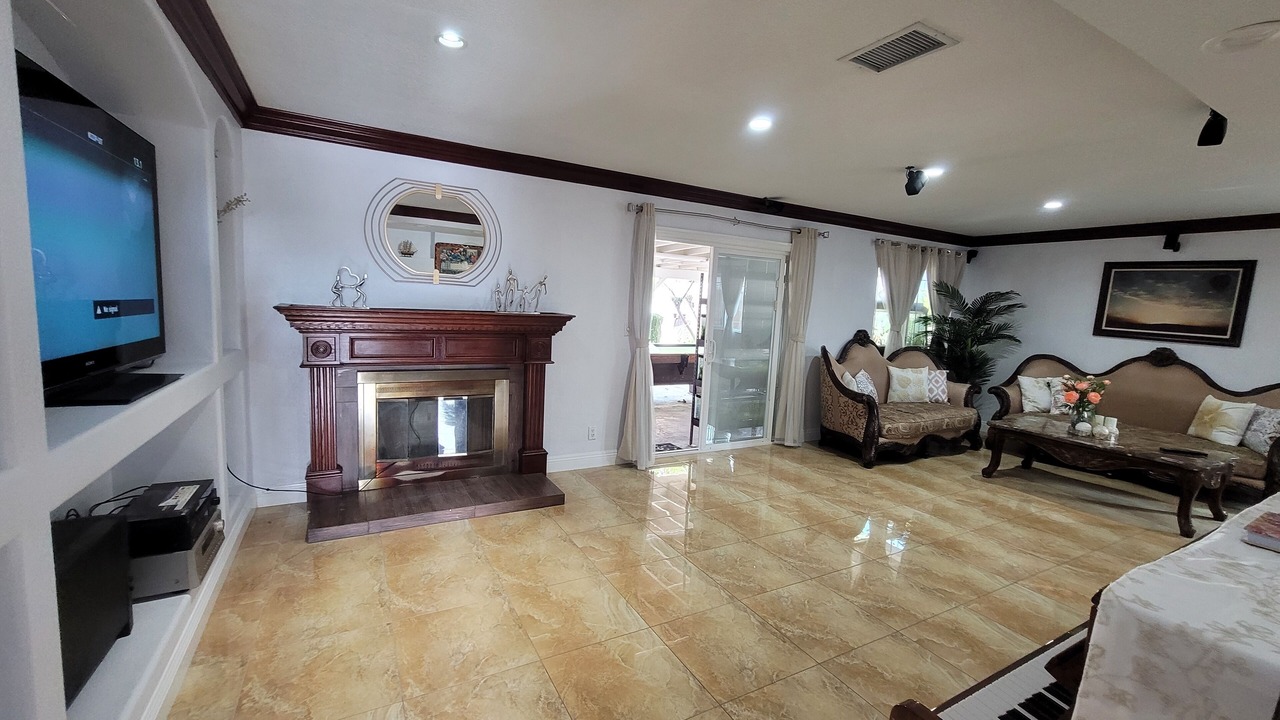 Photo of Livingroom in Fountain Valley