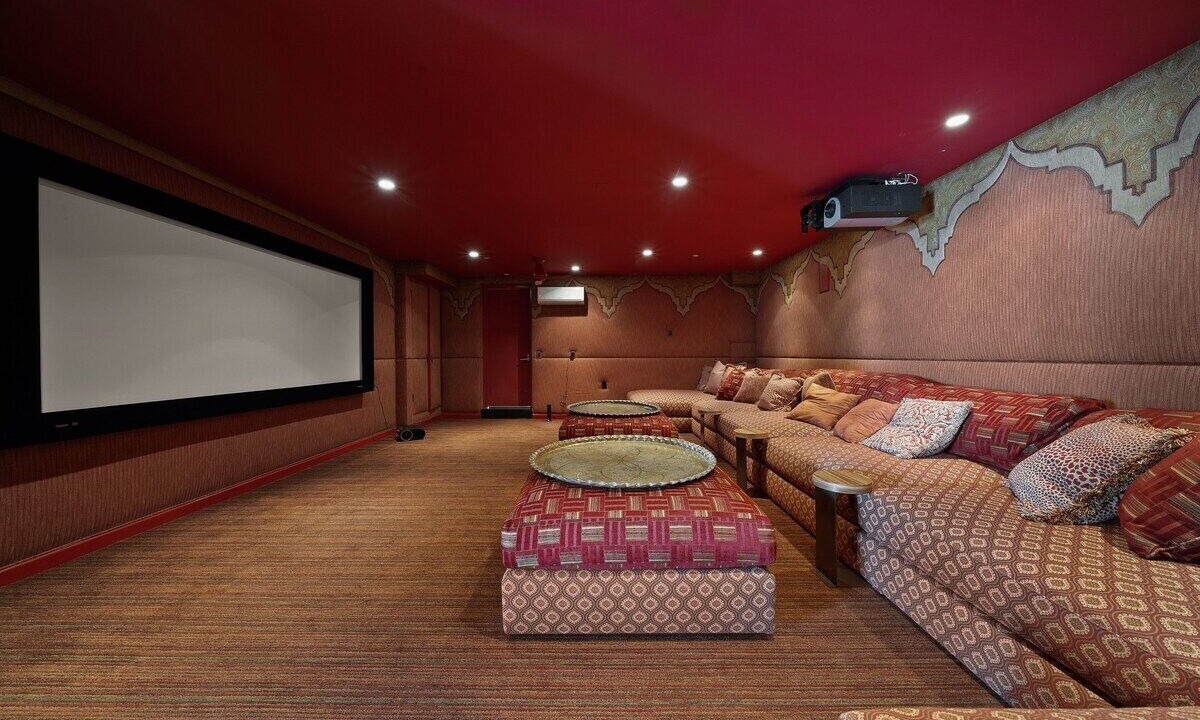 Photo of Livingroom in Trousdale Estates