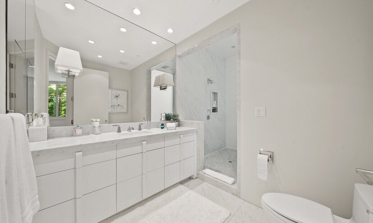 Photo of Bathroom in Trousdale Estates