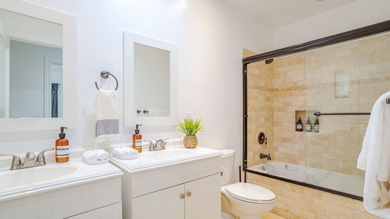 Photo of Bathroom in Sherman Oaks