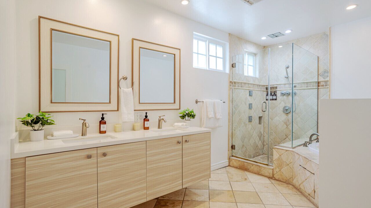 Photo of Bathroom in Sherman Oaks