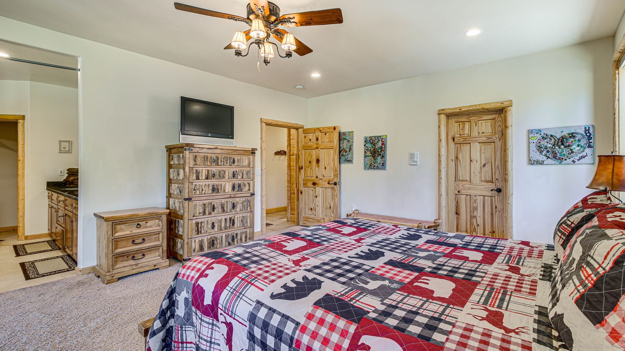 Photo of Bedroom in Castle Glen Estates