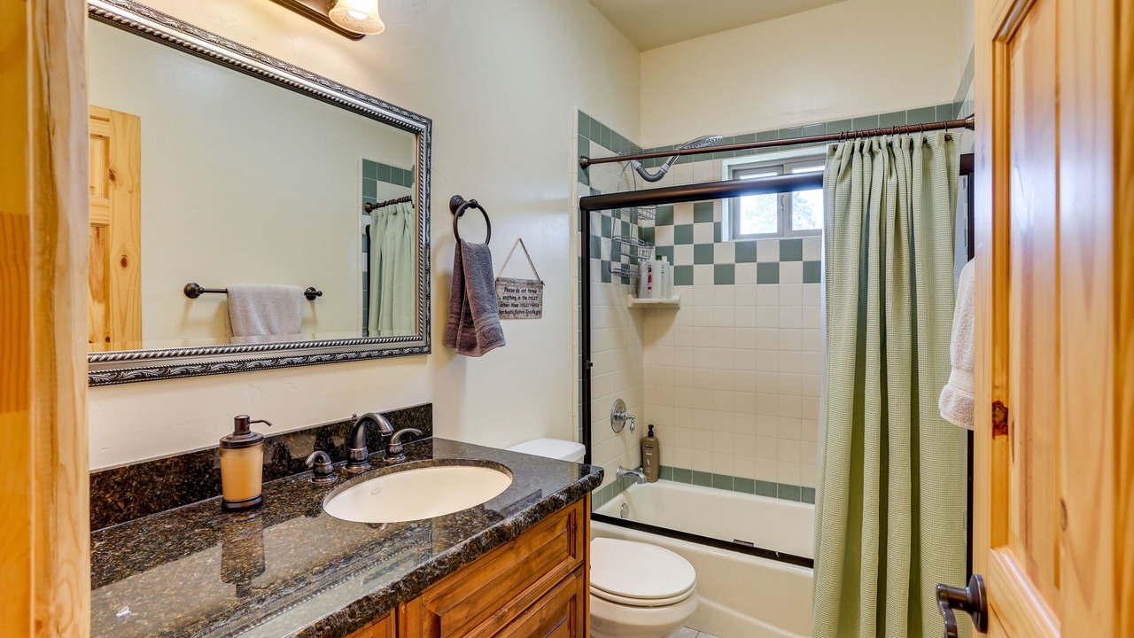 Photo of Bathroom in Castle Glen Estates