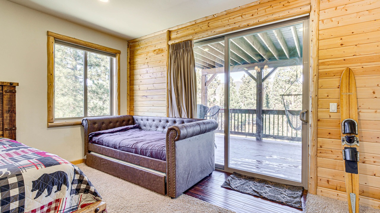 Photo of Bedroom in Castle Glen Estates