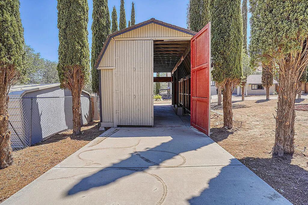 Photo of Outdoor in Lake Isabella