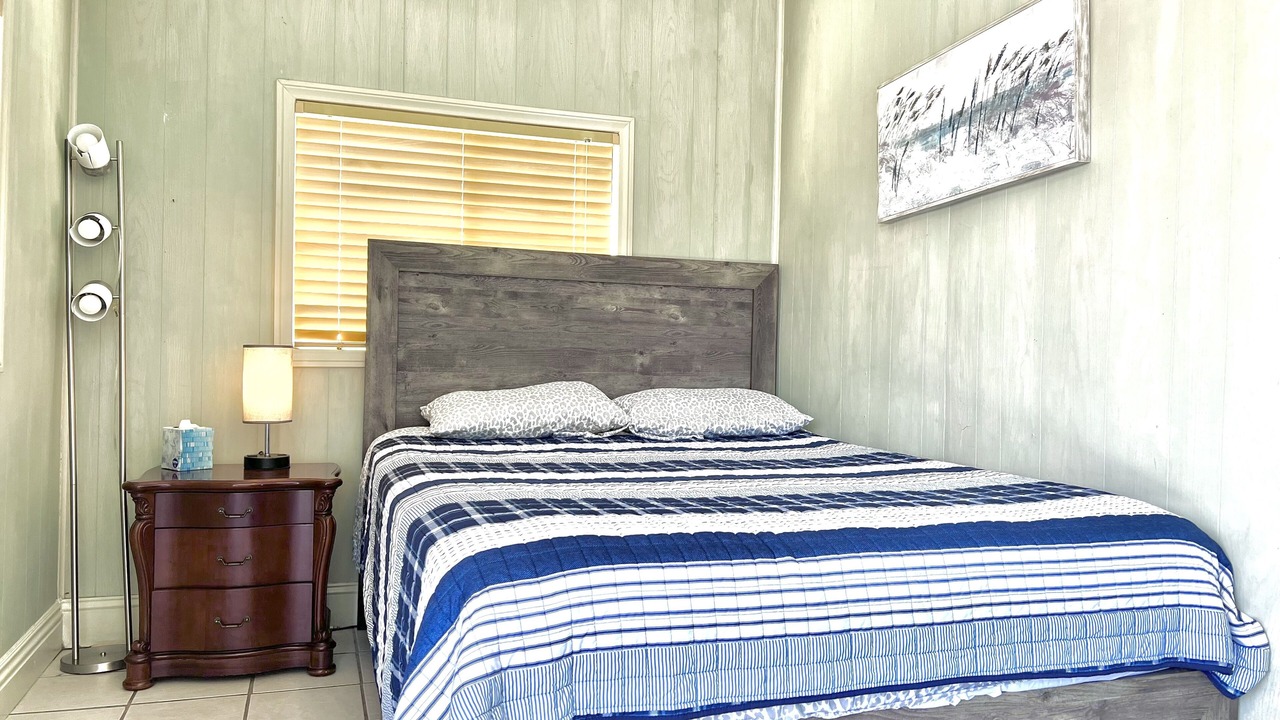 Photo of Bedroom in Sherwood Forest and Thistle Development