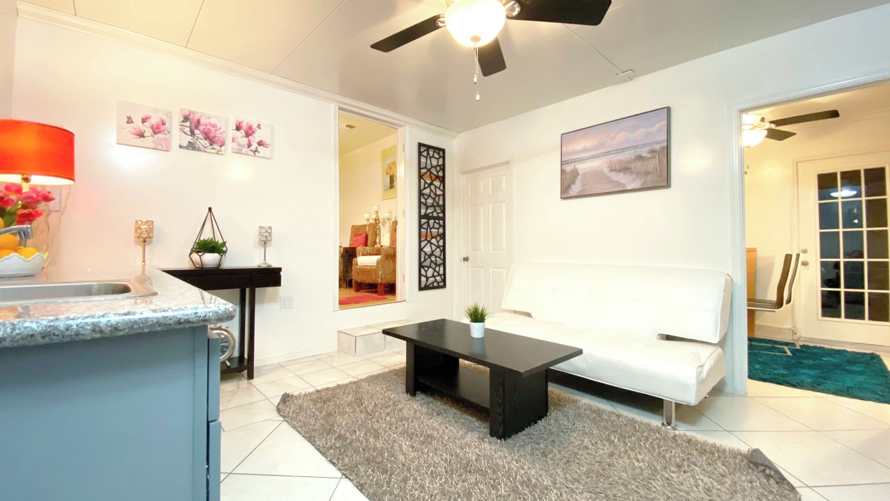 Photo of Livingroom in Sherwood Forest and Thistle Development
