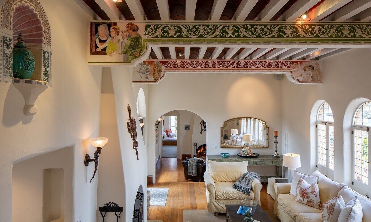 Photo of Livingroom in Golden Rectangle