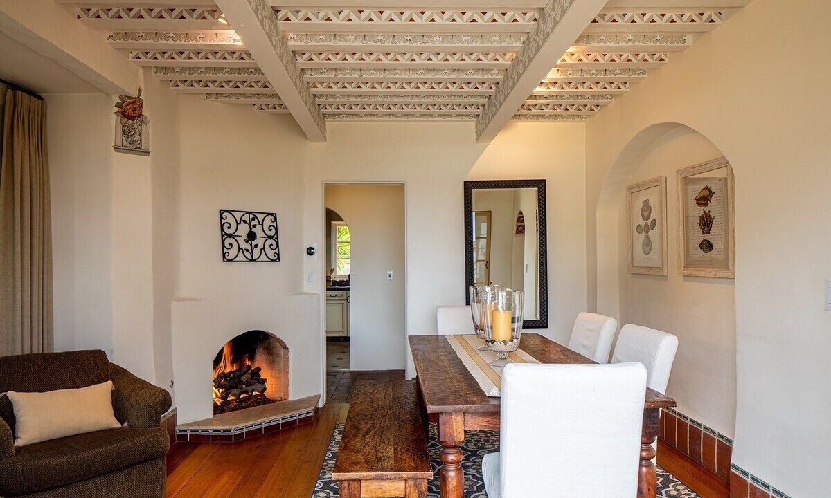 Photo of Livingroom in Golden Rectangle