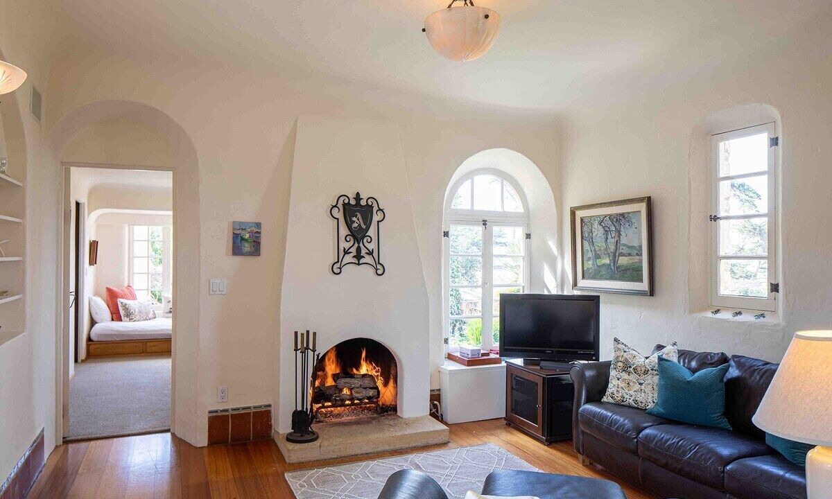 Photo of Livingroom in Golden Rectangle