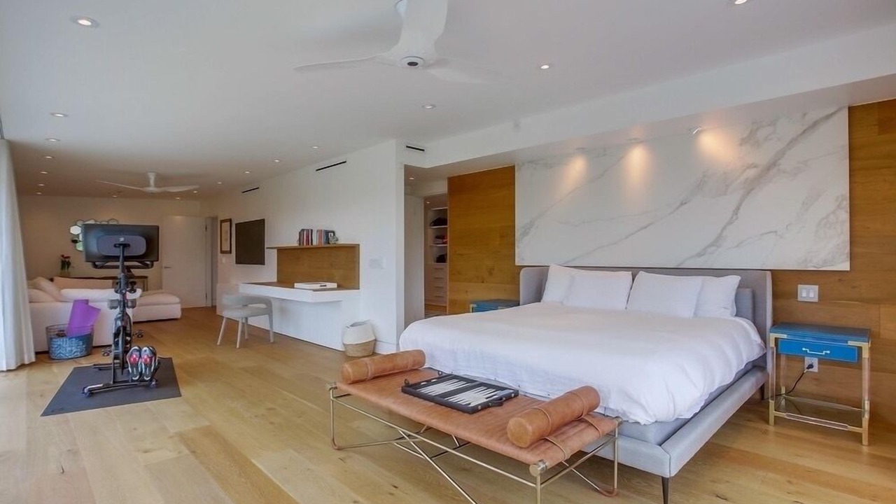 Photo of Bedroom in La Jolla Heights