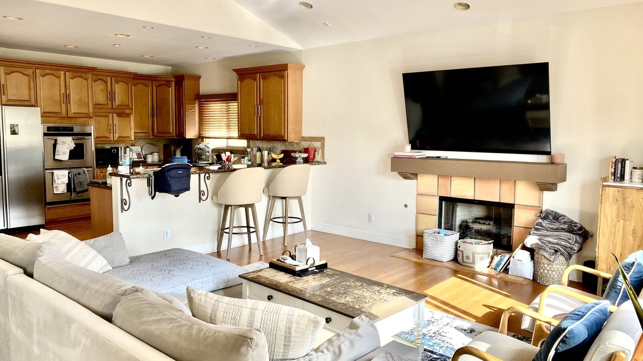 Photo of Livingroom in South Redondo