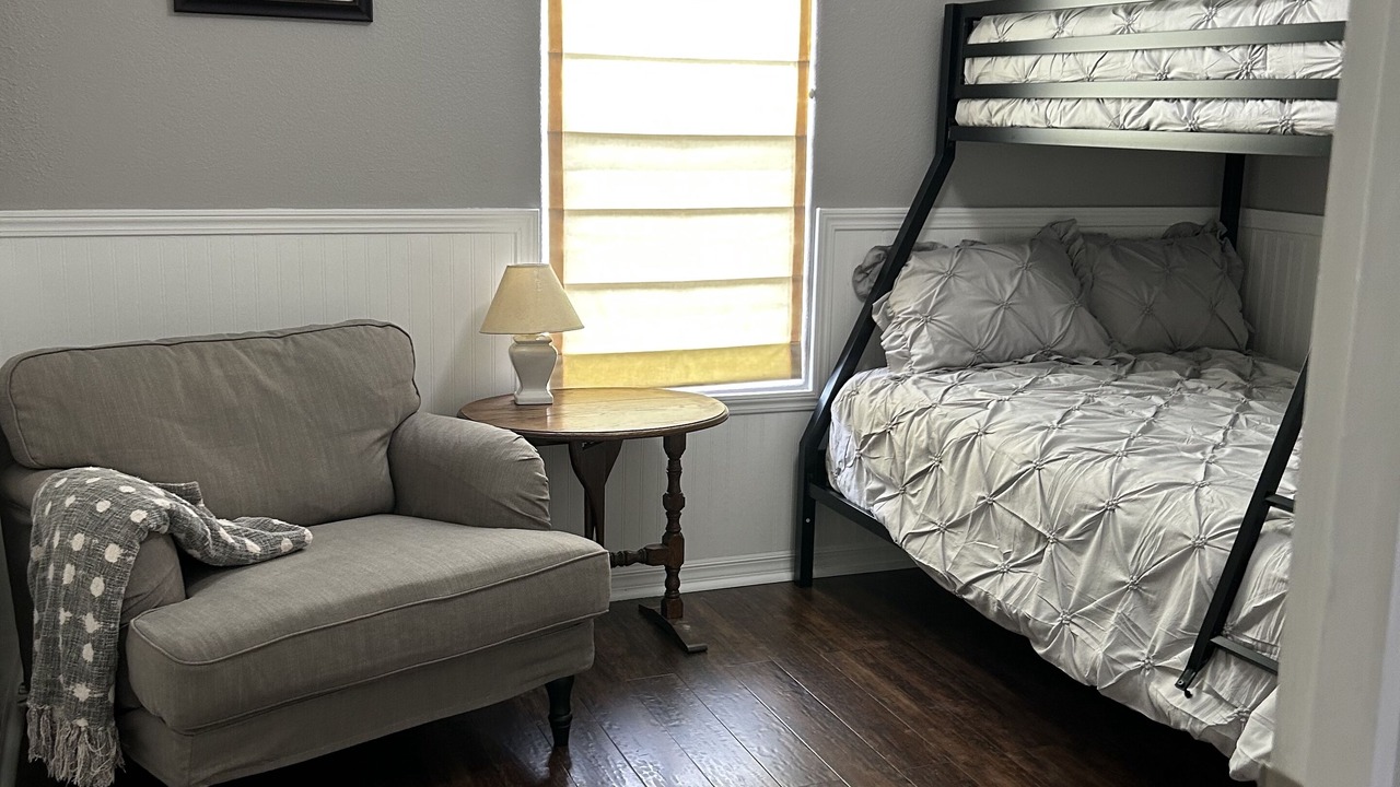 Photo of Bedroom in East Side Costa Mesa