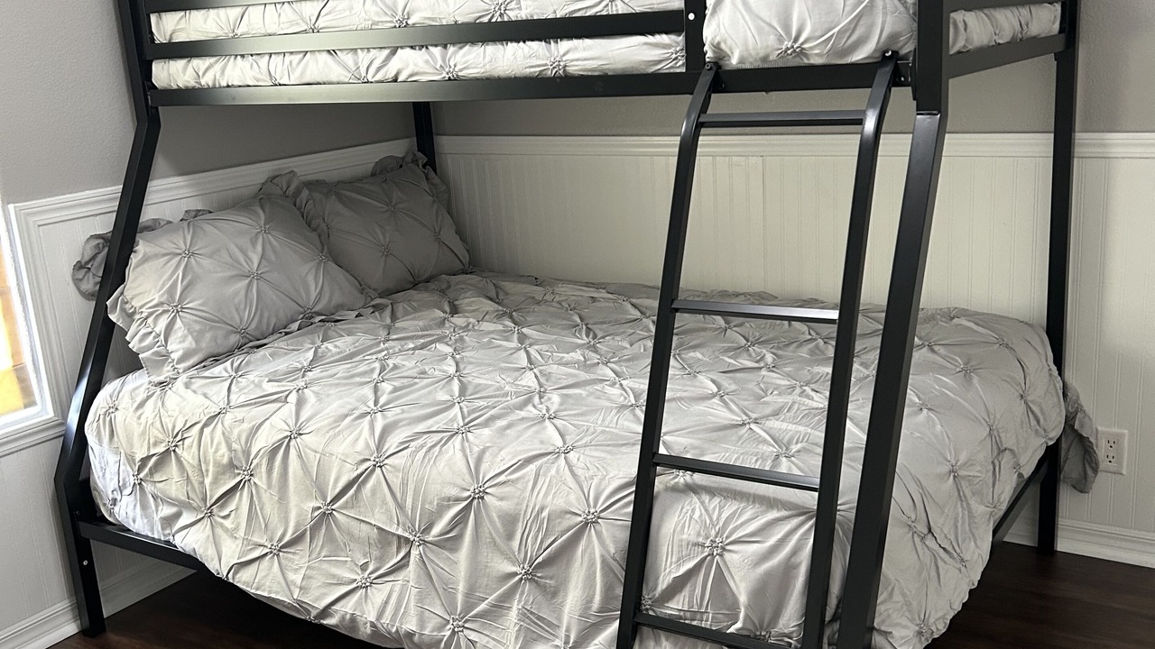 Photo of Bedroom in East Side Costa Mesa