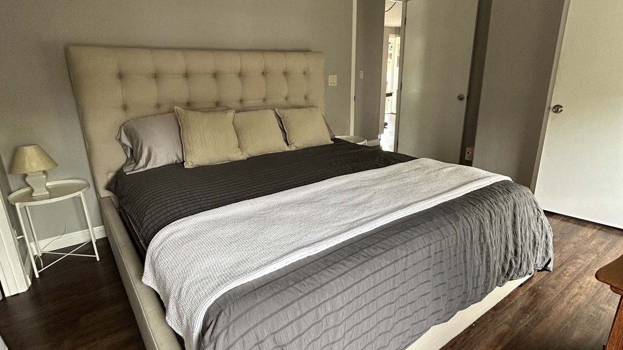 Photo of Bedroom in East Side Costa Mesa
