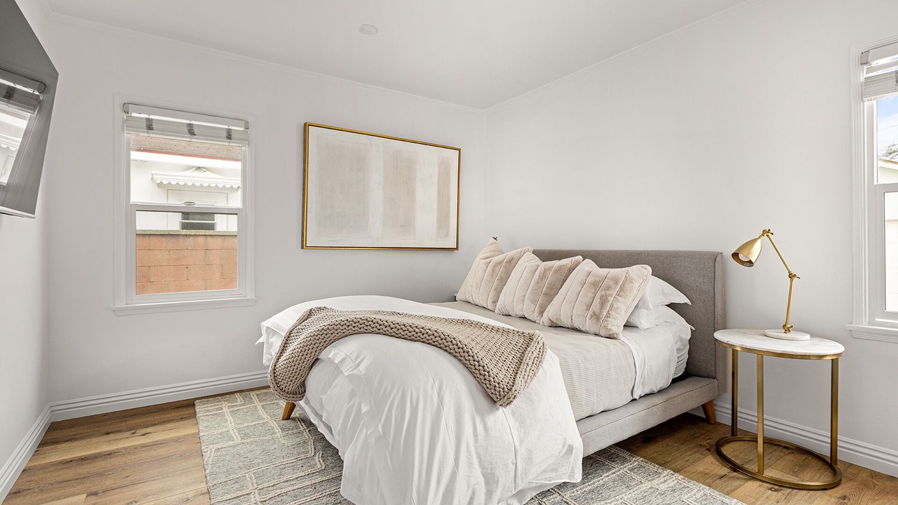 Photo of Bedroom in Sawtelle