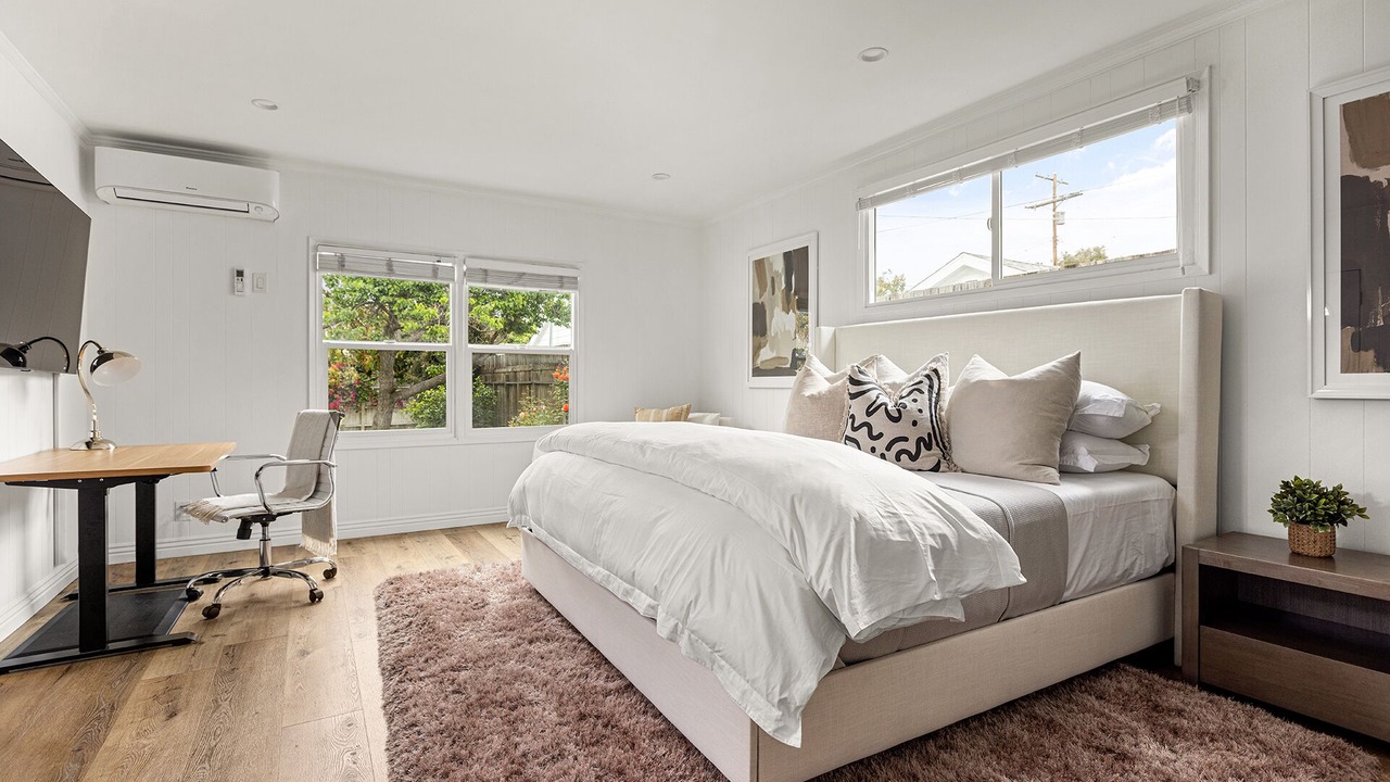 Photo of Bedroom in Sawtelle