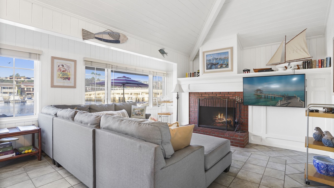 Photo of Livingroom in Balboa Island