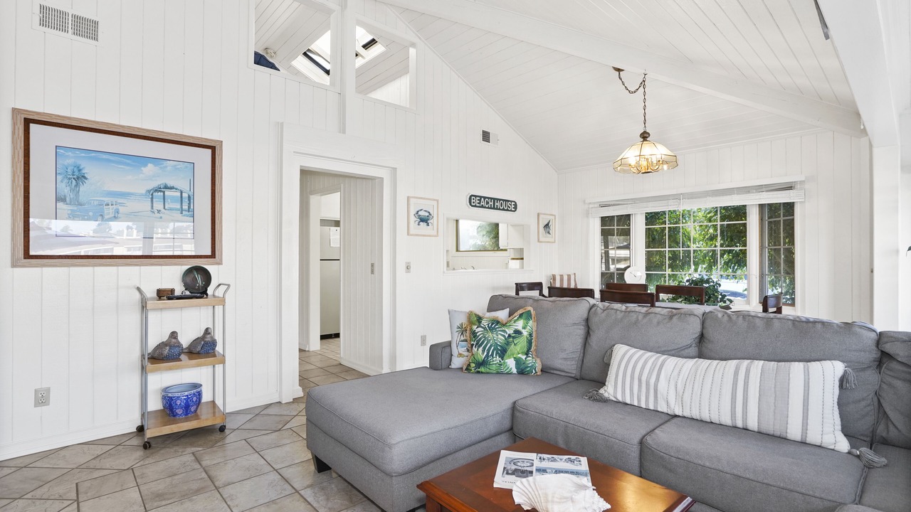 Photo of Livingroom in Balboa Island