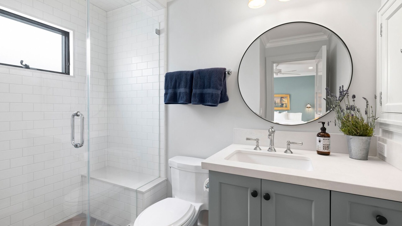 Photo of Bathroom in Newport Beach