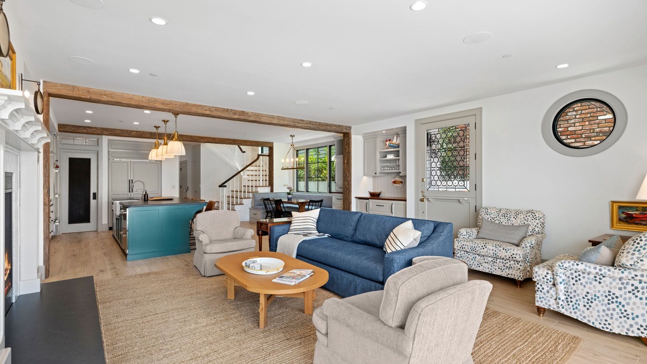 Photo of Livingroom in Newport Beach