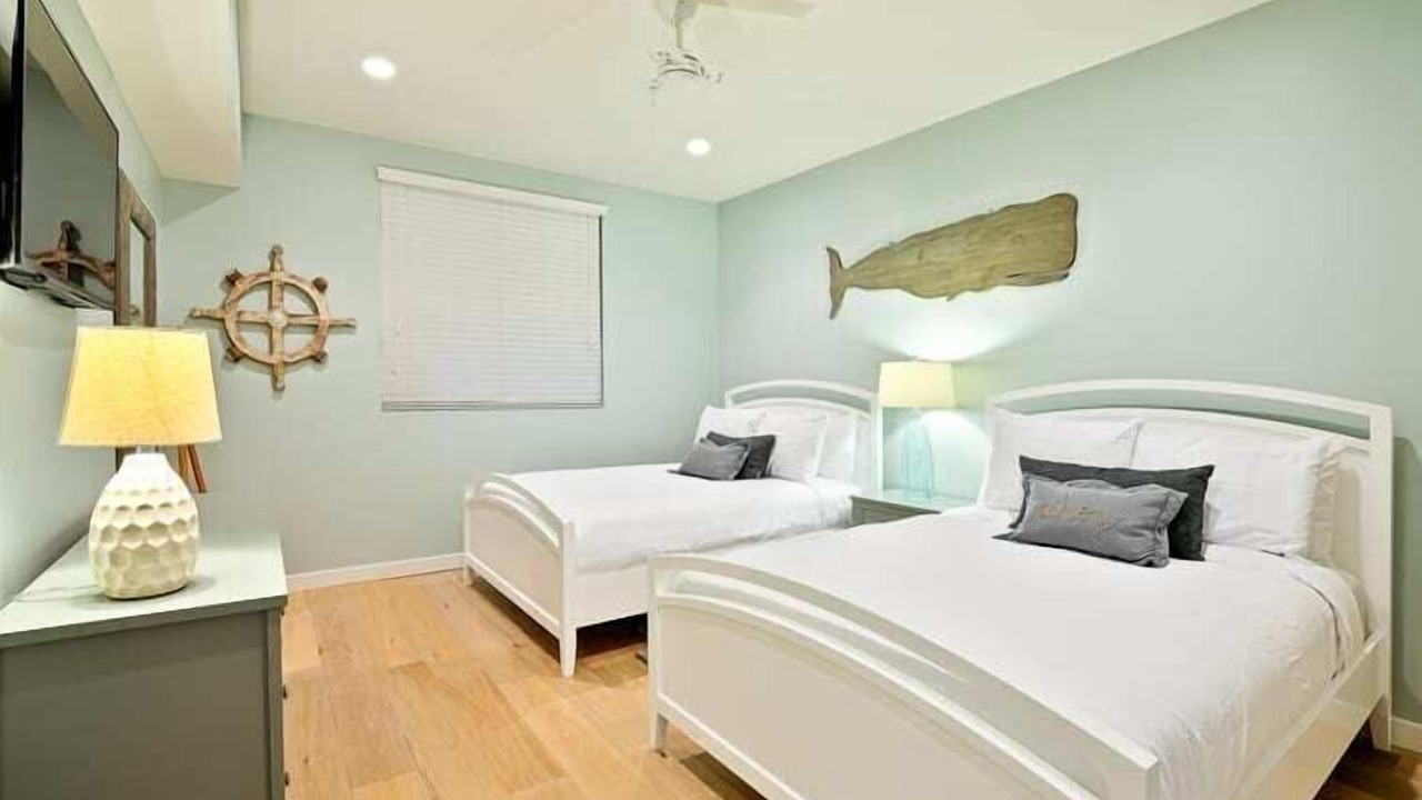 Photo of Bedroom in Beach Barber Tract