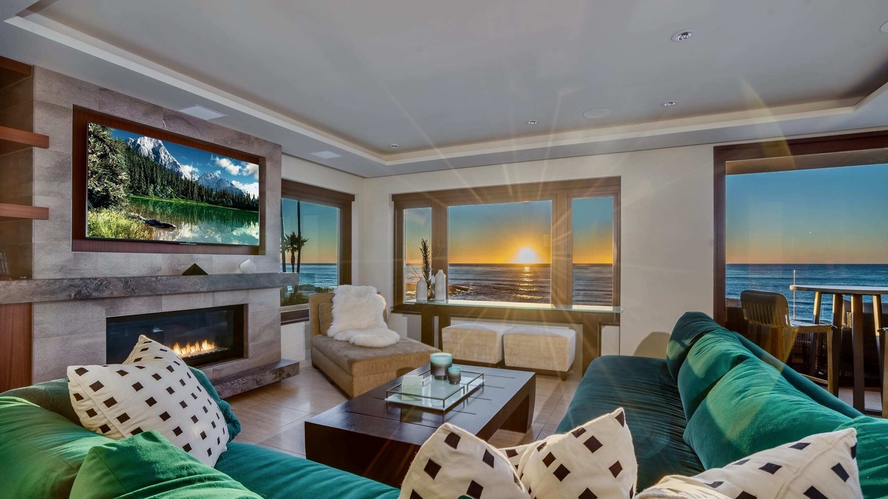 Photo of Livingroom in Beach Barber Tract