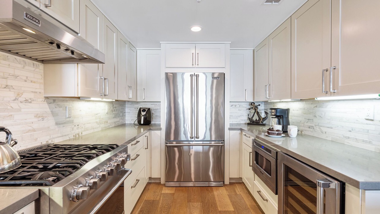 Photo of Kitchen in Beach Barber Tract