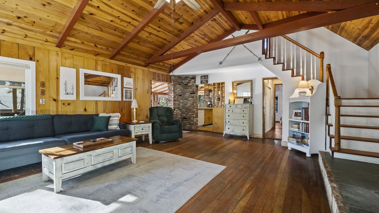 Photo of Livingroom in Twain Harte