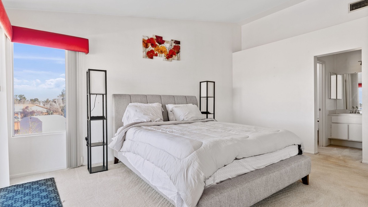 Photo of Bedroom in Apple Valley