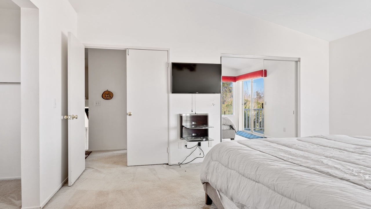 Photo of Bedroom in Apple Valley