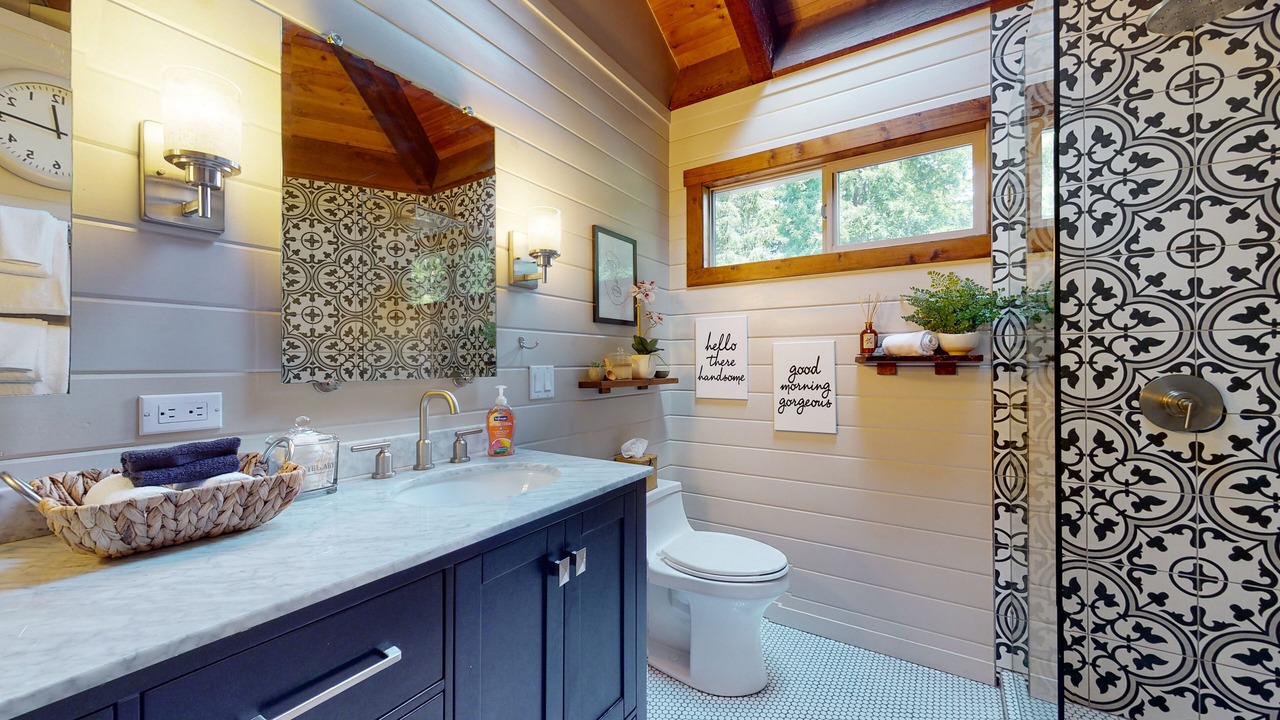 Photo of Bathroom in Mendocino