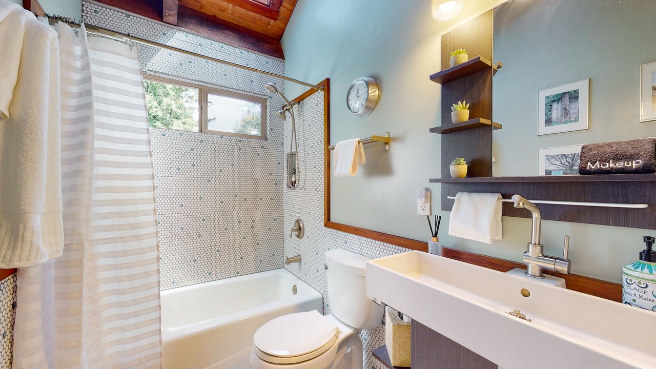 Photo of Bathroom in Mendocino