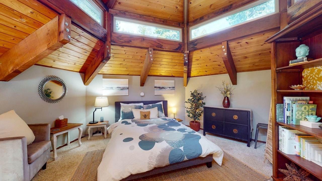 Photo of Bedroom in Mendocino