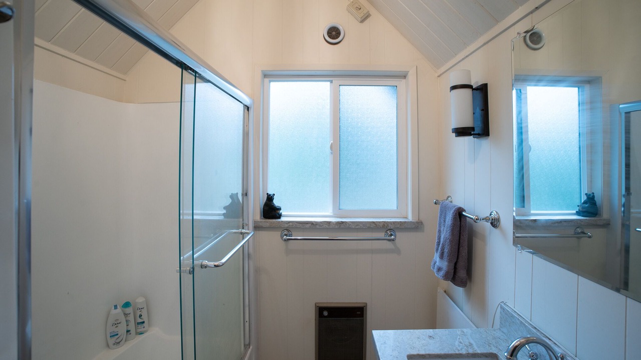 Photo of Bathroom in Glencoe