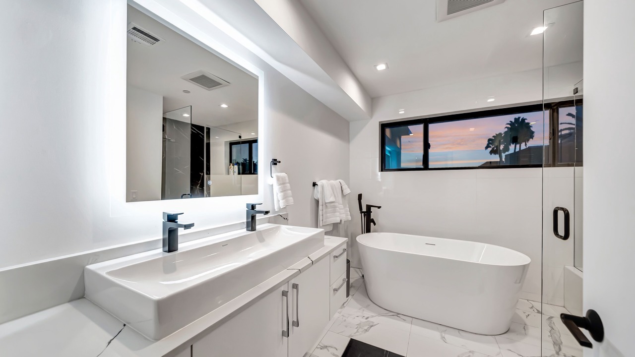 Photo of Bathroom in Hollywood