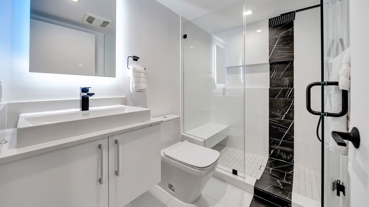 Photo of Bathroom in Hollywood