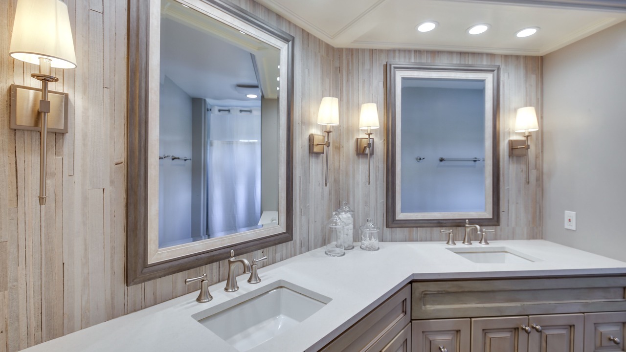 Photo of Bathroom in Orange
