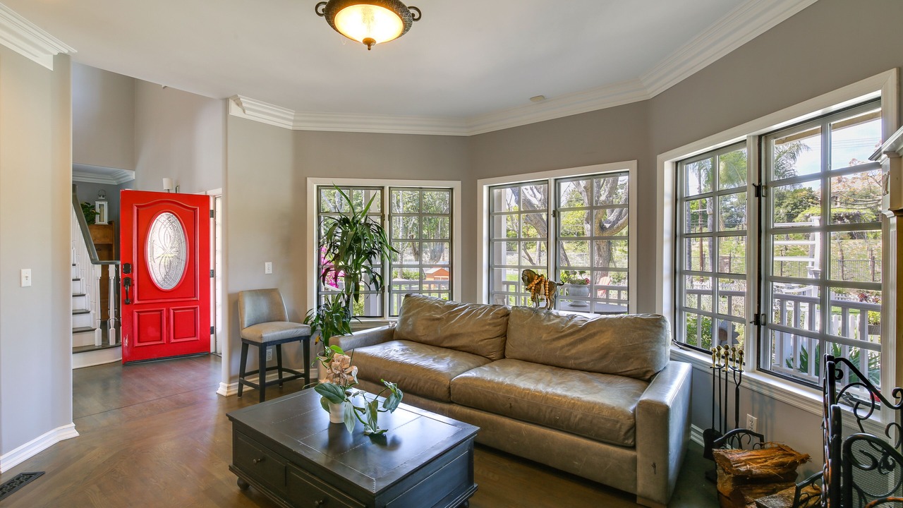 Photo of Livingroom in Orange