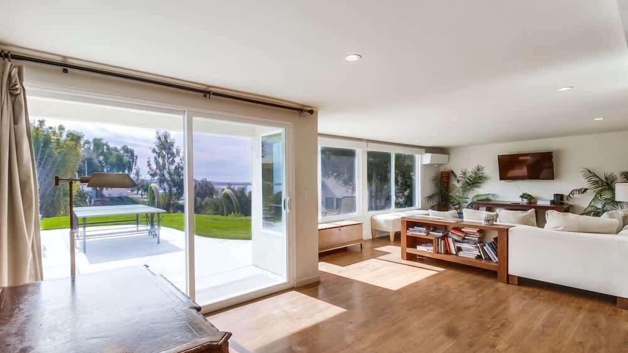 Photo of Bedroom in Bay Park