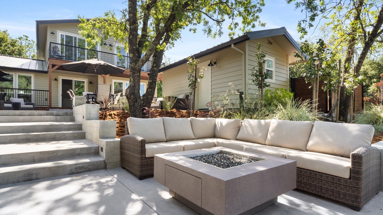Photo of Patio Balcony in Healdsburg